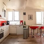 Spacious Apartment Near Pere Lachaise