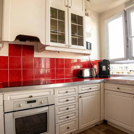 Spacious Near Pere Lachaise Apartment Paris