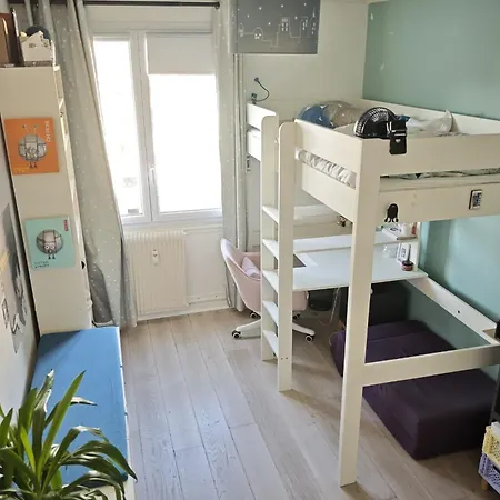 Spacious Near Pere Lachaise * Paris
