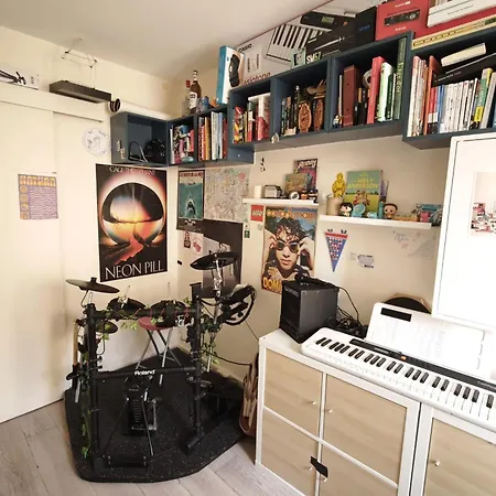 Spacious Near Pere Lachaise Apartment *